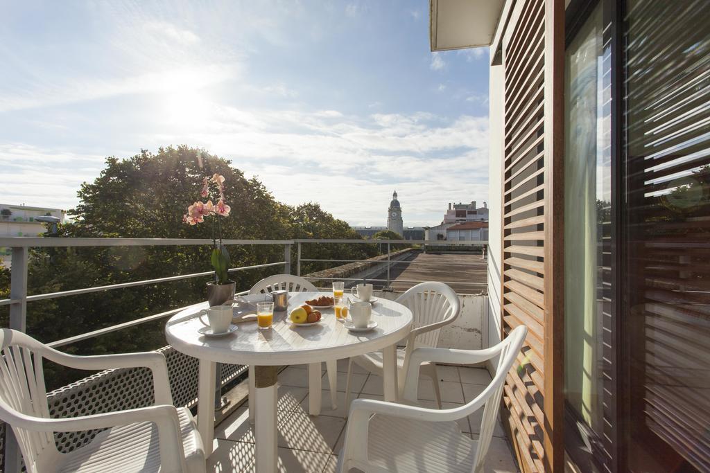 Hotel Les Gens De Mer La Rochelle Экстерьер фото