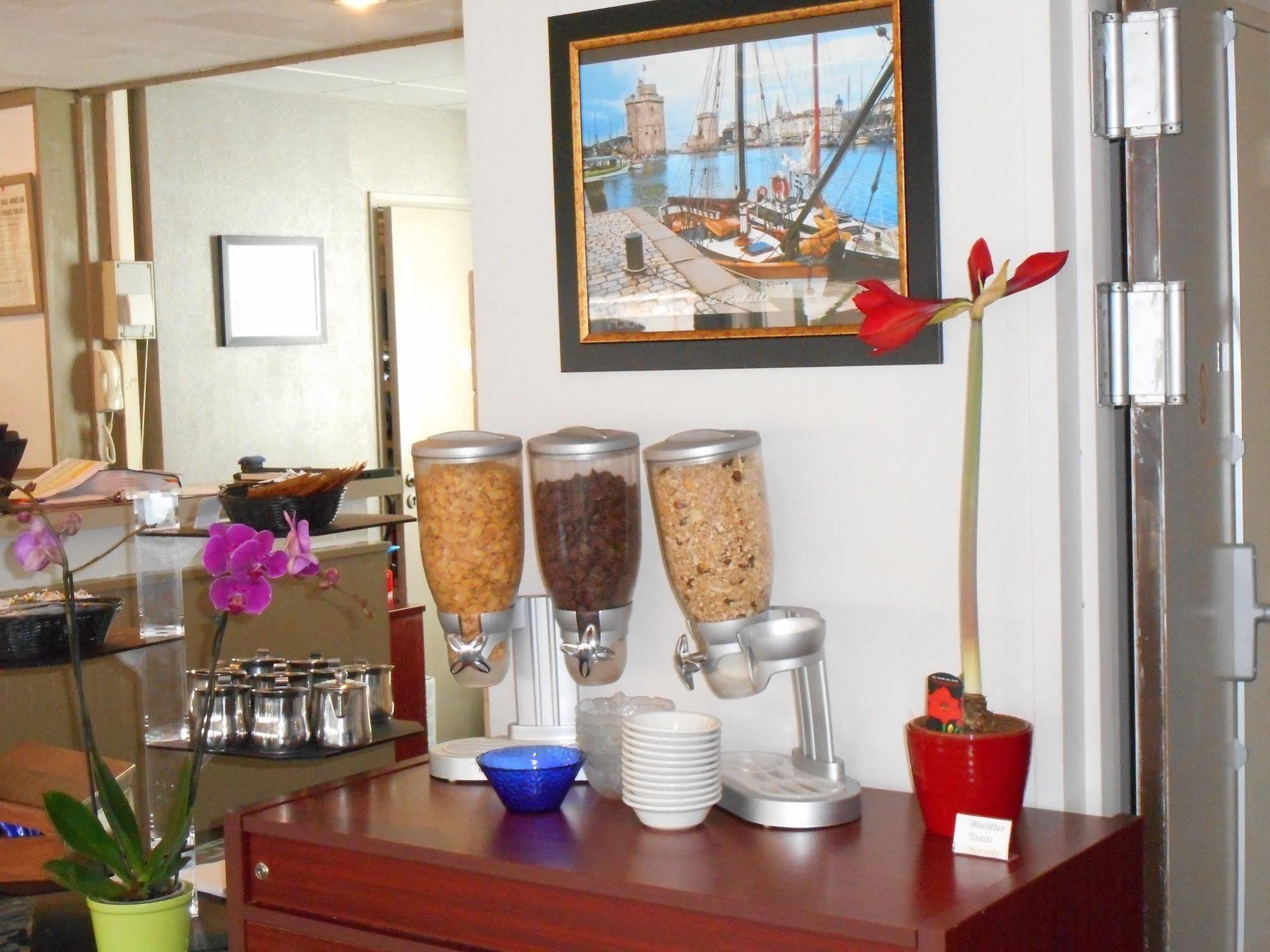 Hotel Les Gens De Mer La Rochelle Экстерьер фото